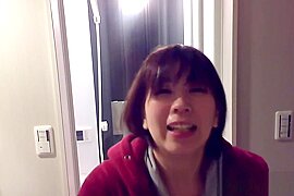 Peeing asian fills glass - free porn video