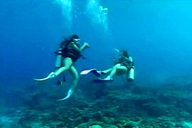 underwater japanese lesbian sex - free porn video