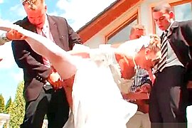 Wedding gir funking - free porn video