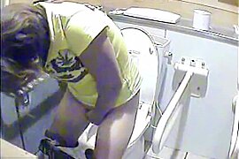 camera in the ladies toilet - free porn video