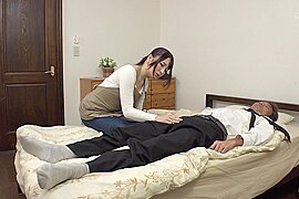 B3E1902-A housekeeper who was forced to drink an aphrodisiac devours the cock of a sleeping customer in heat - free porn video