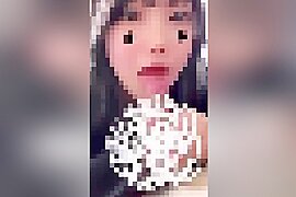 Smartphone personal shooting A cute fair-skinned girl with a bruise who takes a blow job selfie while stamping.59 - free porn video