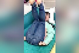 Smartphone personal shooting Panmoro! ! Cute baby-faced twinte girl who takes off her pants in front of her fr.440 - free porn video