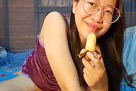 Sexy Asian Girl Eat Banana - free porn video
