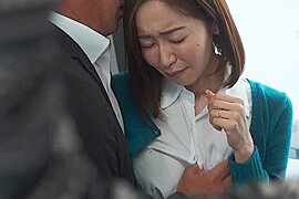 篠田ゆう　電車で初めての痴漢にあってしまい初めての快感 - free porn video