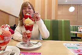 めちゃ可愛い金髪エロギャル女子が中年チンポを咥えてイチャラブセックス - free porn video