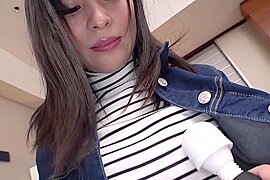 バックの中に勝負下着とマイ電マを持参！パイパンオマ●コ - free porn video