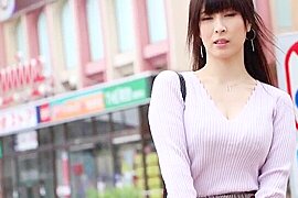 グラマーな巨尻美人妻が四つん這い手マンで濡れて喘ぐハメ撮りエッチ - free porn video