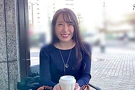ハニカミのキュートな笑顔美女がおっぱい舐められ手マンやクンニで感じる - free porn video