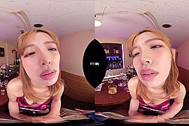 Big-breasted snack bar mama's saliva-dripping kissing and sex - free porn video
